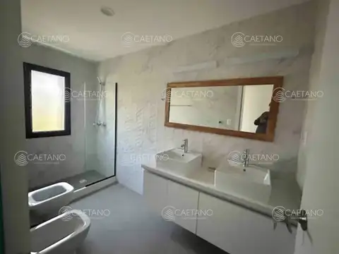 Casa en Venta en Punta Ballena, USD 770.000