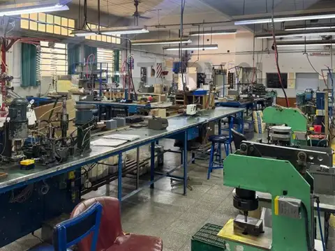 Fábrica en Venta – Villa Ballester, Buenos Aires