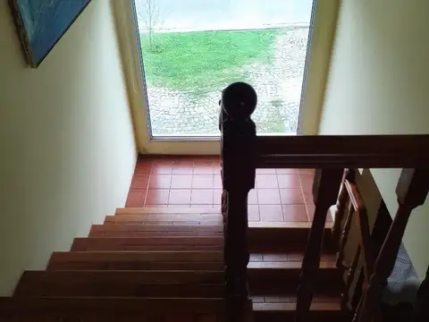 Casa en Venta con 3 cocheras