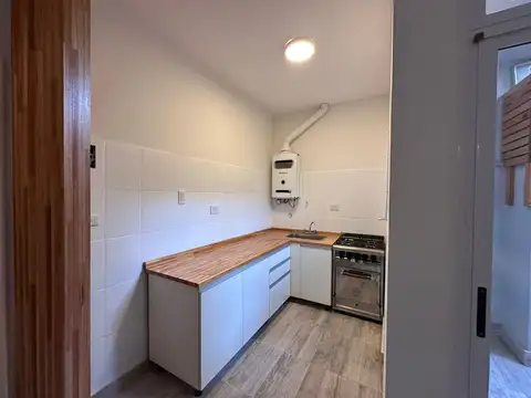 Depto Tipo Casa 2 ambientes con 1 baño