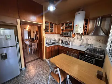 VENTA CASA EN BLOQUE 5 AMBIENTES VILLA SARMIENTO MORON