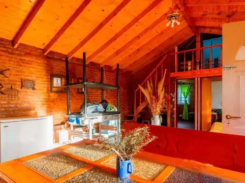 Casa 4 ambientes con 2 baños
