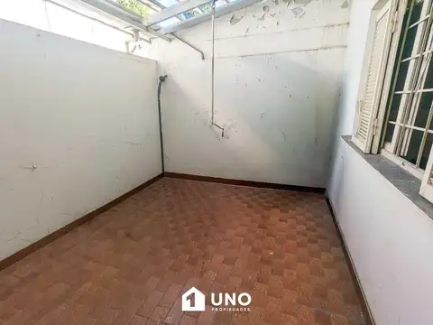 La Paz y Mitre - Casa de 2 Dormitorios.