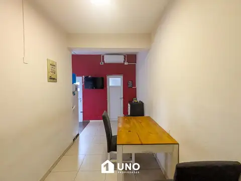 La Paz y Mitre - Casa de 2 Dormitorios.