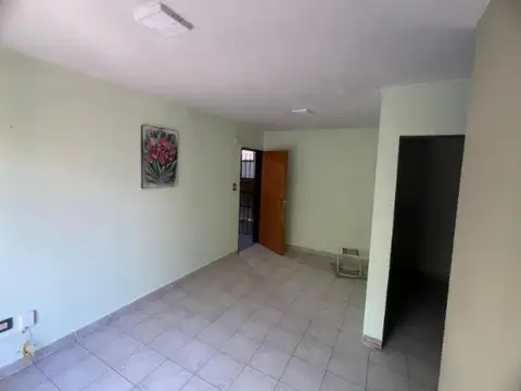 Departamento en venta - 3 Dormitorios 1 Baño - Tolosa