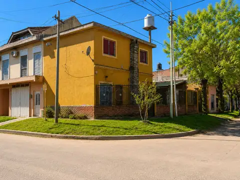 CASA EN GRAN BOURG ZONA NORTE MALVINAS ARGENTINAS