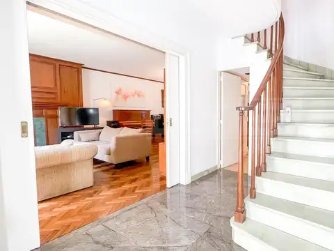 Libertad al 2900 entre Beiro y Rosetti