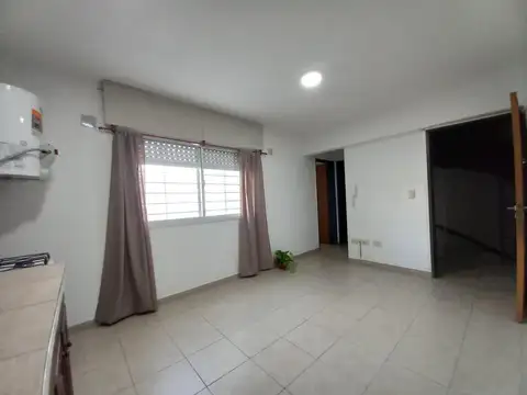 Departamento en Alquiler en Echesortu, $ 320.000