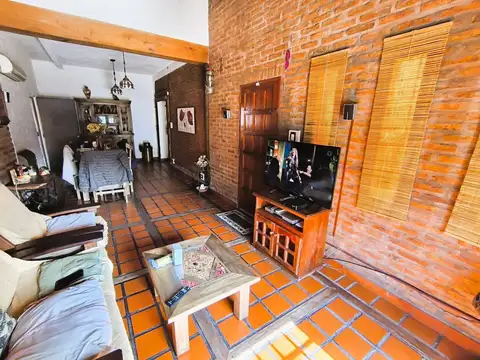 Casa en Venta en El Palomar, USD 130.000