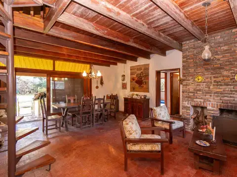 Casa 4 ambientes con 1 baño