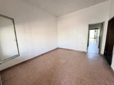 Casa 3 ambientes con 1 baño