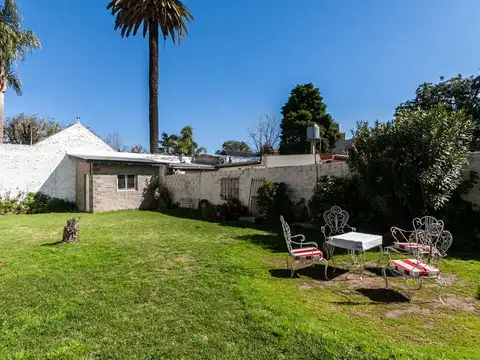 CASA 3 DORM QUINCHO AMPLIO FONDO BANFIELD OESTE