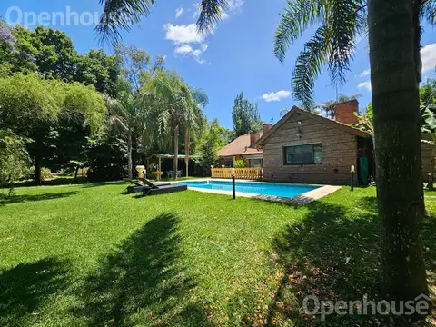 Casa en Club de Campo La Martona.