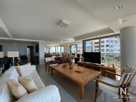 Departamento en Venta en Playa Brava, USD 1.000.000