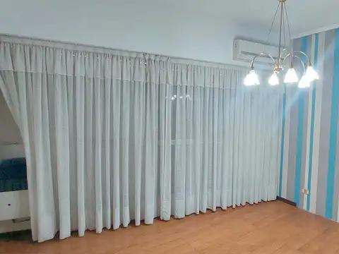 HERMOSA CASA EN PLANTA ALTA 2 DORMITORIOS CON BALCON OV. LAGOS 4707