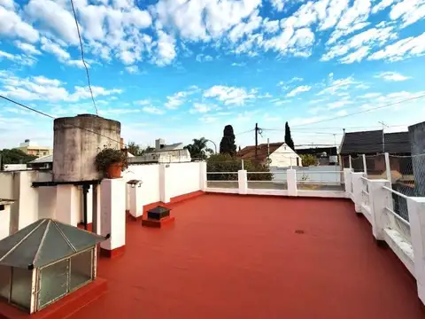 GRAN OPORTUNIDAD!  ALQUILER PH 3 AMBIENTES amplia TERRAZA  .