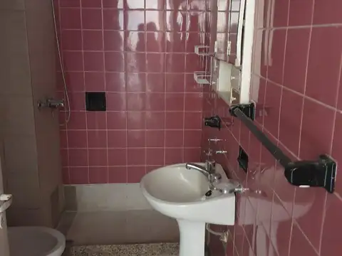 Depto Tipo Casa en Alquiler en Mataderos, $ 1.150.000