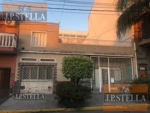 Casa 5 Amb 229 m² Cub. c/ garage - Lote 10 x 21.49 - S.Justo (Ctro)