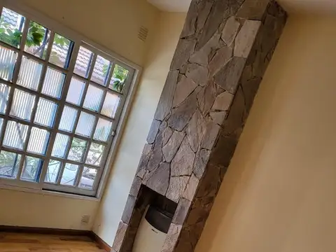 Depto Tipo Casa 4 ambientes con 2 baños