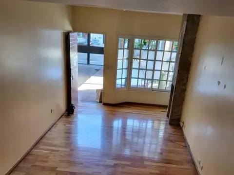 Depto Tipo Casa en Venta de 3 dormitorios
