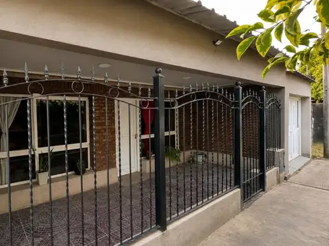 Casa 3 ambientes con 2 baños