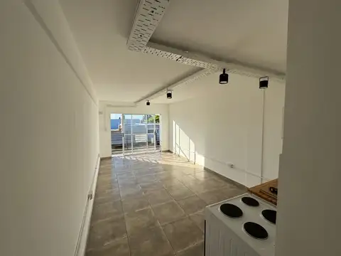 Venta Depto Monoambiente con balcón Billinghurst