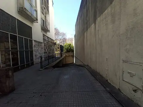 VENTA COCHERA CUBIERTA  EN BALVANERA CON ESCRITURA