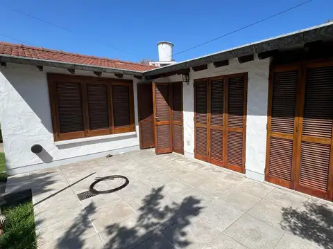 Casa 3 ambientes con 1 baño