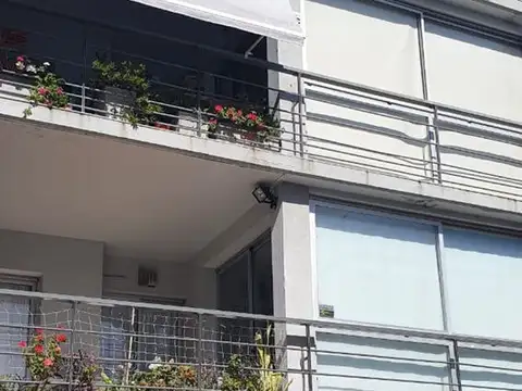 Venta Departamento 2 Amb. C/ cochera MB ubicación