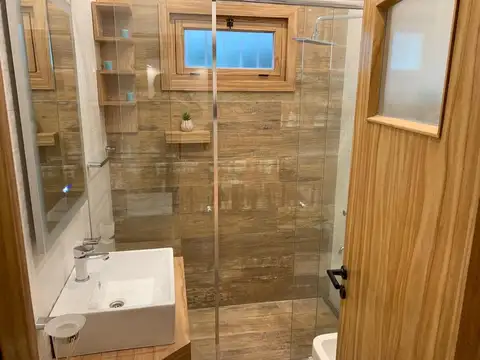 Casa 4 ambientes con 1 baño