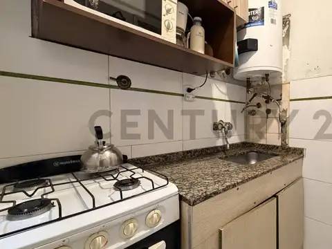 Venta ph 2 ambientes con patio barrio San Cristobal