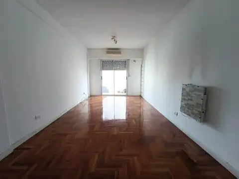 Departamento en Venta en Flores, USD 147.000