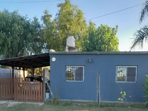 Casa un dormitorio con pileta Roldan 