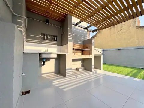 Depto Tipo Casa en Venta de 2 dormitorios