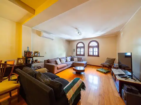 Casa en Venta de 3 Dormitorios en Centro Rosario