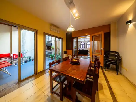 Casa 4 ambientes con 3 baños