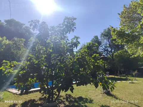 Casa en Alquiler con 2 cocheras