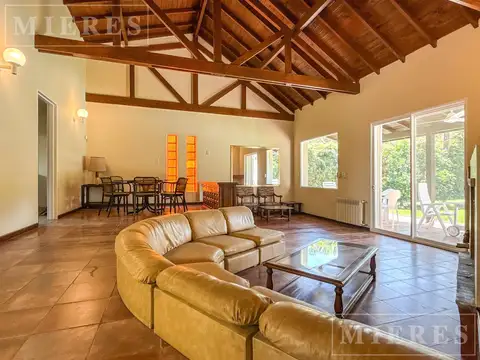 Casa en Venta en Olivos Golf Club, USD 400.000