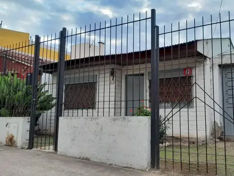 Casa en venta - 2 Dormitorios 1 Baño - Córdoba