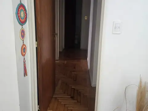 Departamento en venta en Caballito cuatro ambientes con patio y parrilla