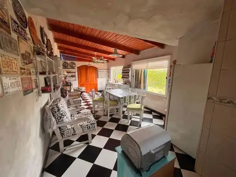 Casa 4 ambientes con 1 baño