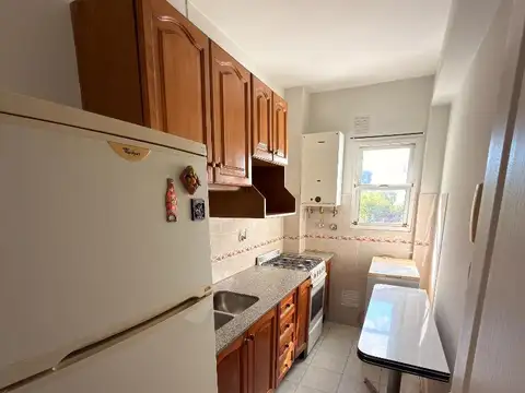 Depto 3 amb semipiso con cochera privada!