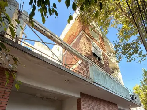 Depto 3 amb semipiso con cochera privada!