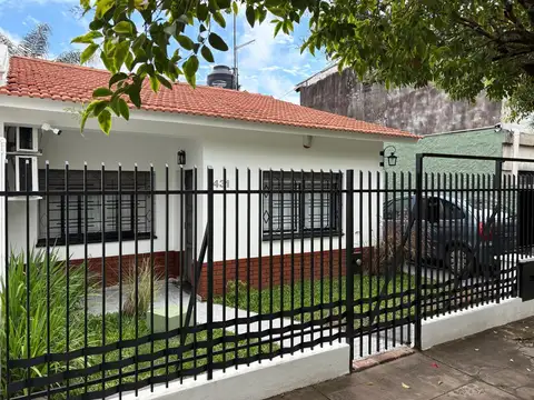 CASA - 4 AMBIENTES - LIBERTAD