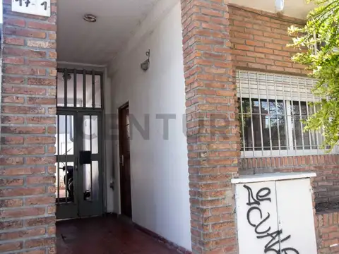 Departamento/PH en venta en La Plata, PB 2 dormitorios con Patio