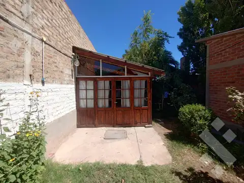 VENTA CASA 4 DORMITORIOS CENTENARIO