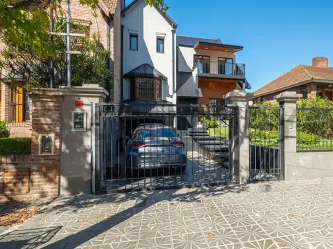 VENTA CASA 6 AMBIENTES EN TIGRE CENTRO PASEO VICTORICA ACEPTA PERMUTA