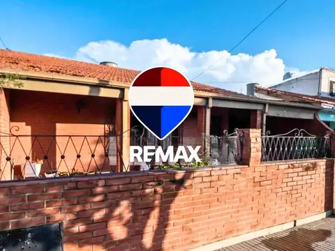CASA EN VENTA 3 DORM B° INTERSINDICAL ZONA SUR