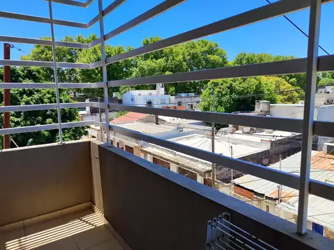 Dptos Venta Monoambiente con Balcón (Azcuenaga). Ideal Inversion. Opcion Cochera.