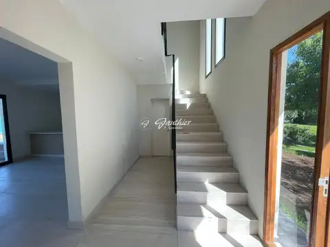 Casa en Venta en Haras Santa Maria, USD 270.000